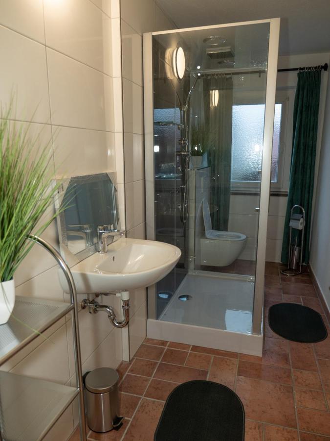Ferienwohnungen Hirschen Lottstetten ภายนอก รูปภาพ